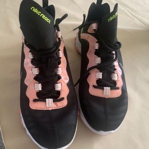 Nike react size 8 woman’s